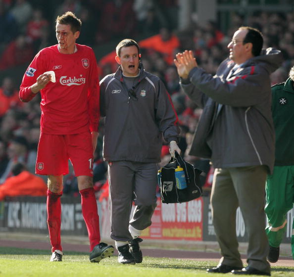 卡梅隆出席海南电影节大师班，以纳威族仪式开场