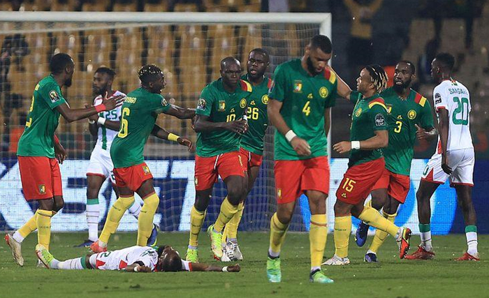 篮球湖人今日调整轮换，新阵容效果显著