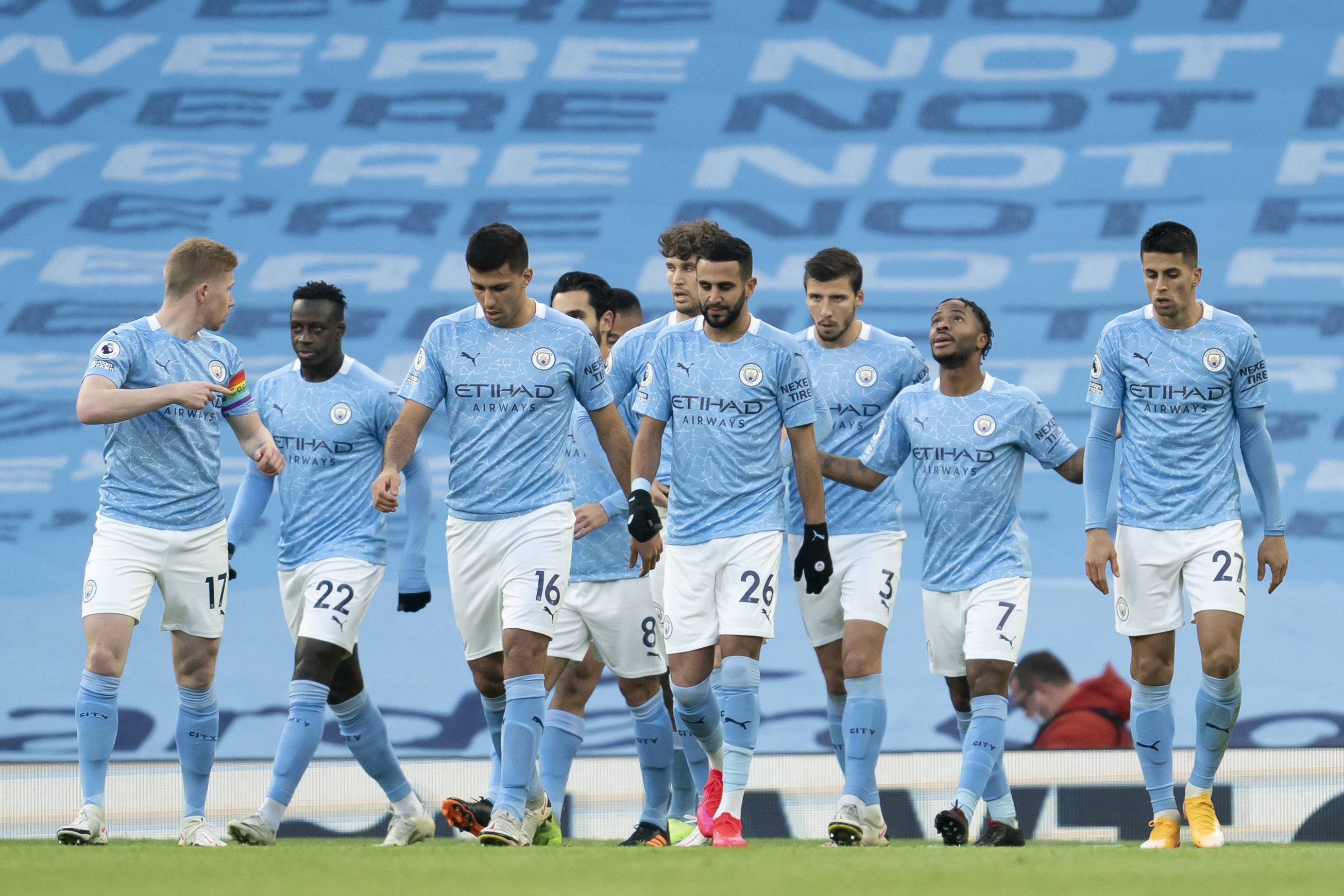 英媒：伊万-托尼不太可能1月回英超，也不太可能踢世界杯（英媒：伊万-托尼1月难回英超，世界杯参赛希望渺茫）