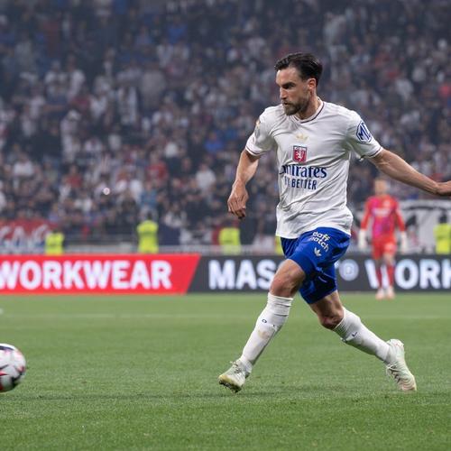 拉莫斯：为避免肠胃不适不敢吃辣；在中国任何地方都有免费水